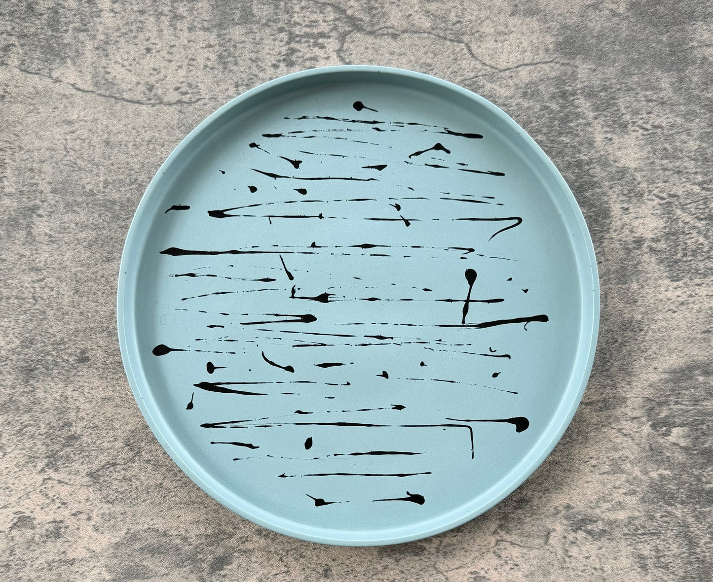 Large Circle Accent Tray | Light Blue & Black
