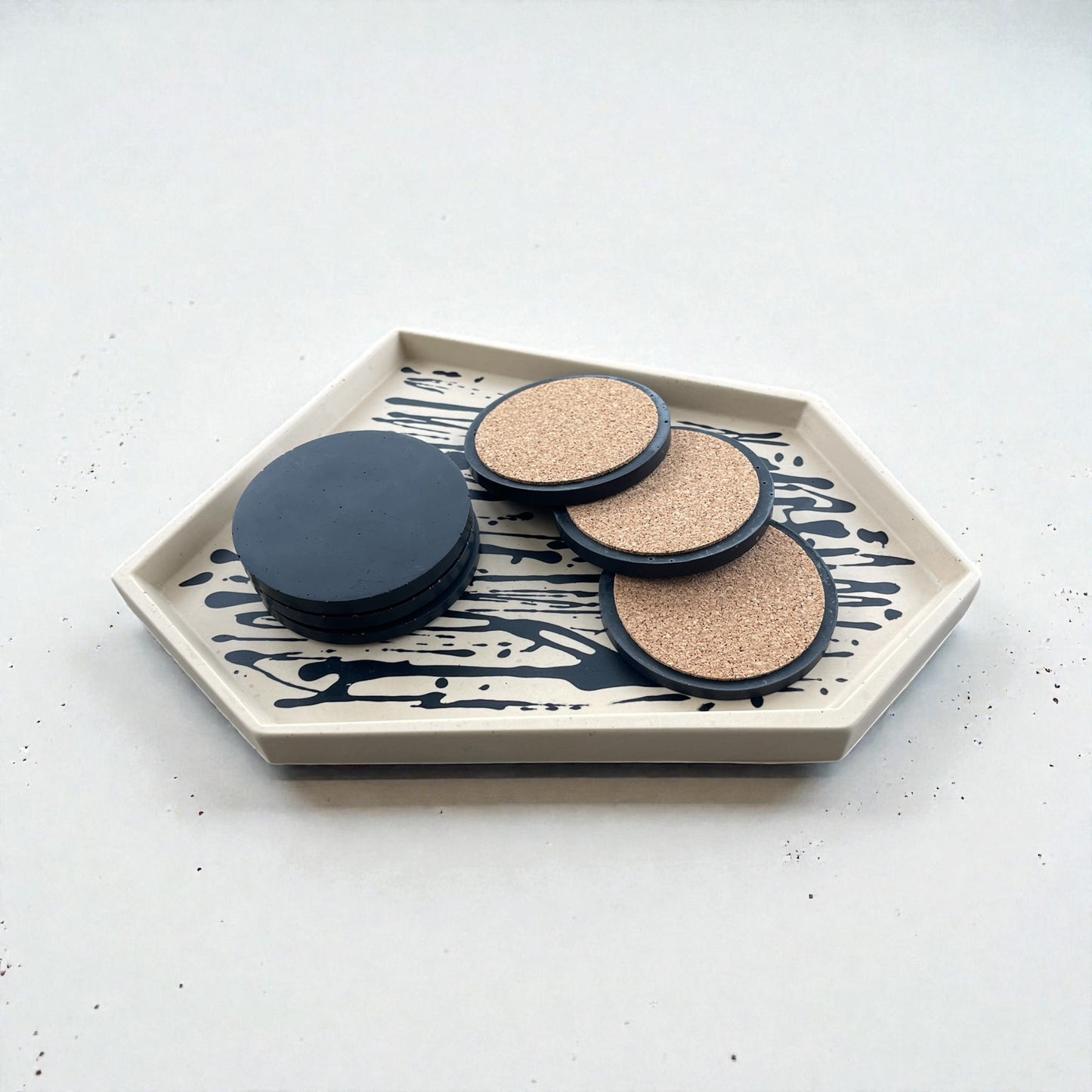 Medium Accent Tray | Beige & Black