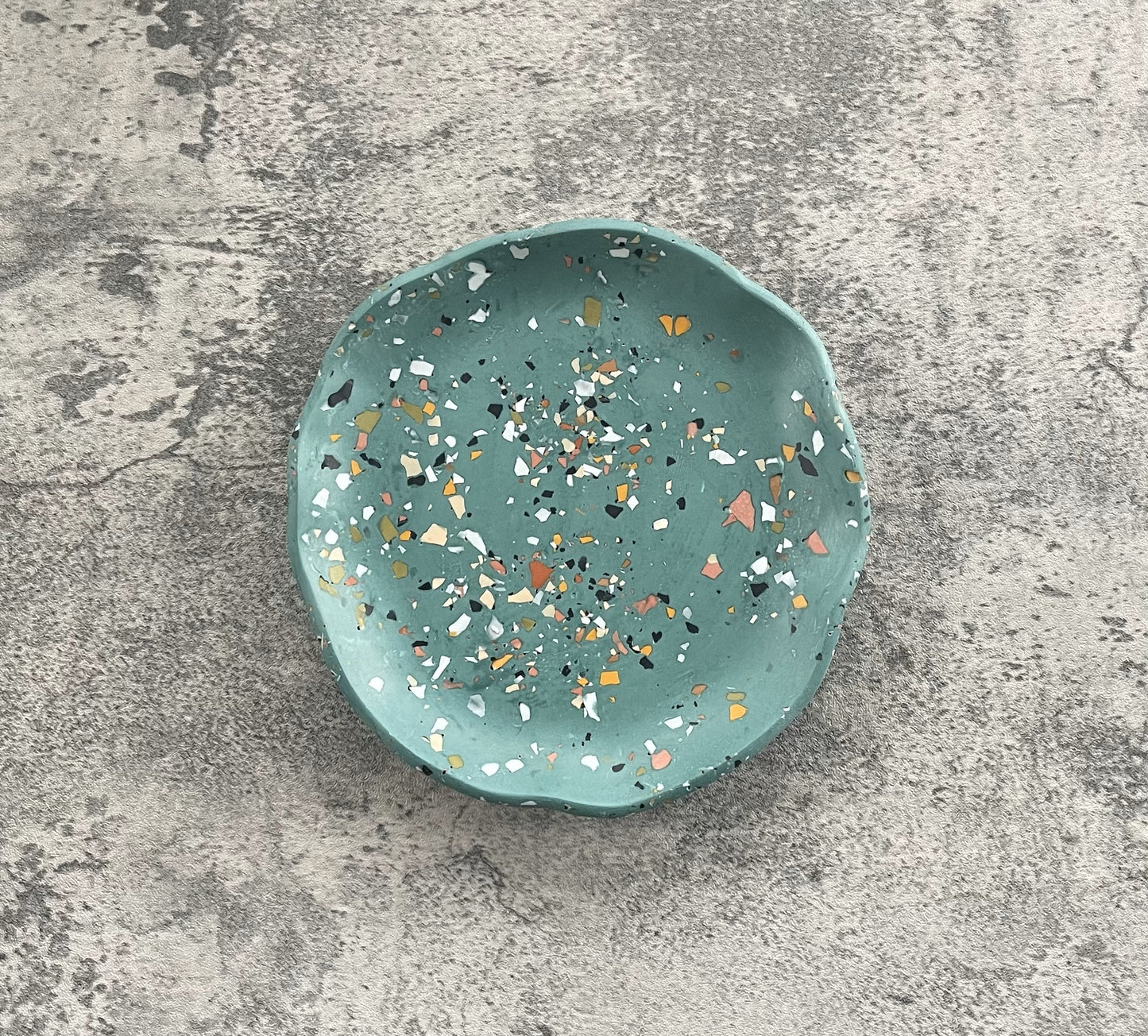 Round Accent Dish | Green w/ Terrazzo