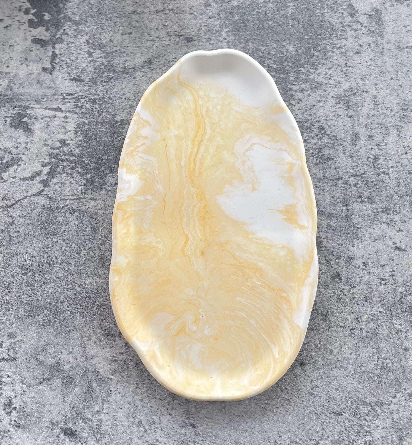 Oval Accent Tray | Yellow Marble Effect