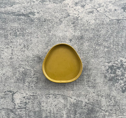 Small Triangle Trinket | Golden Yellow II