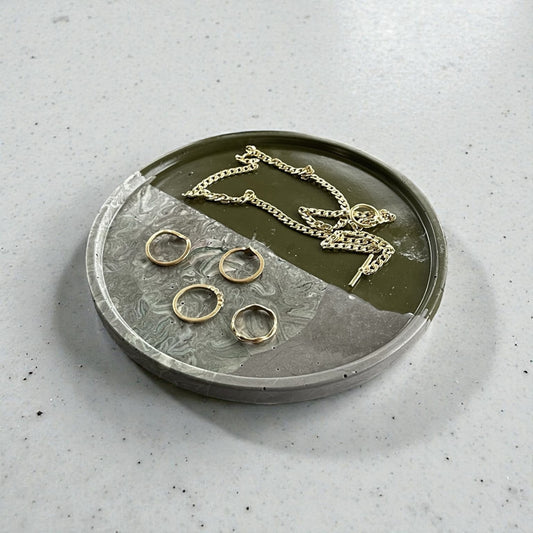 Flat Circle Tray | Green + Grey