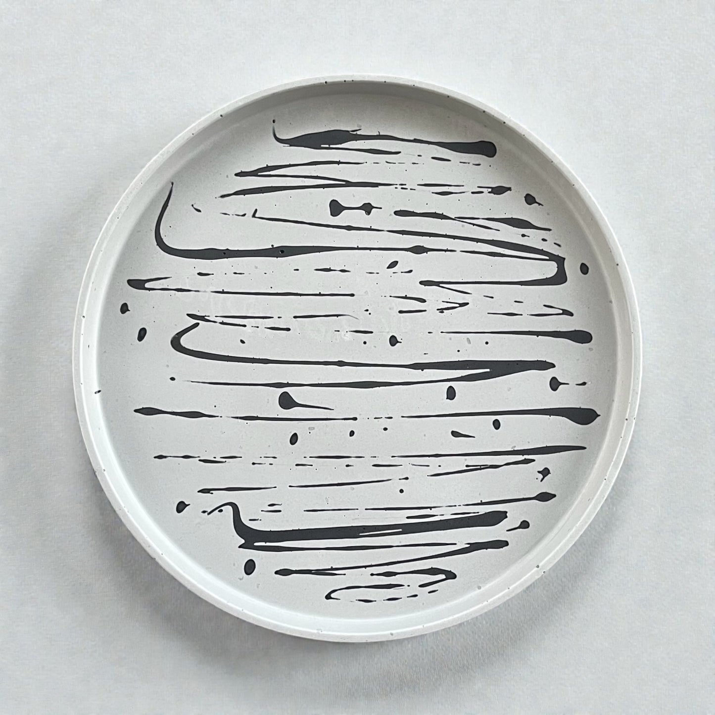 Medium Circle Tray | Grey & Black