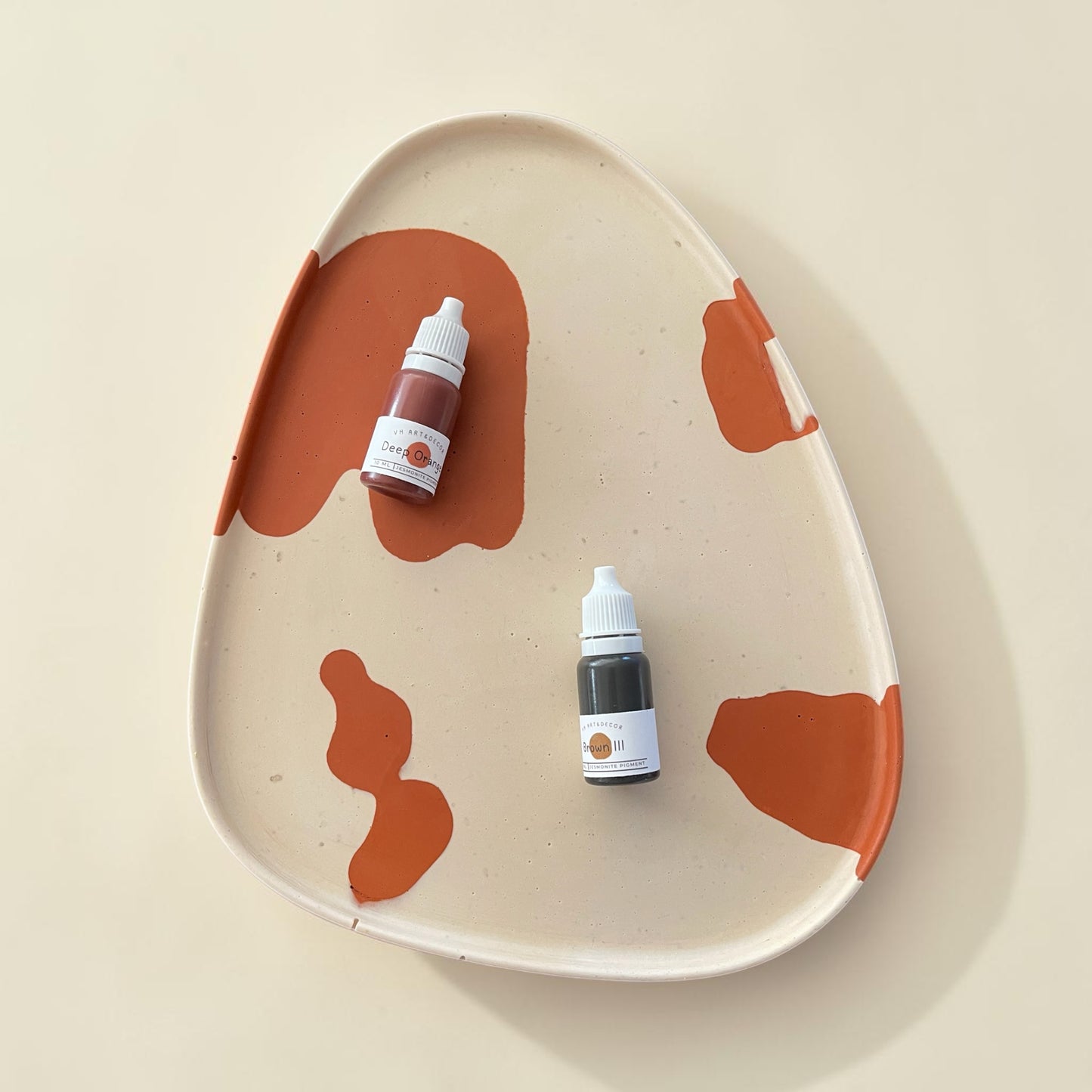 Large Triangle Tray | Tan + Terracotta