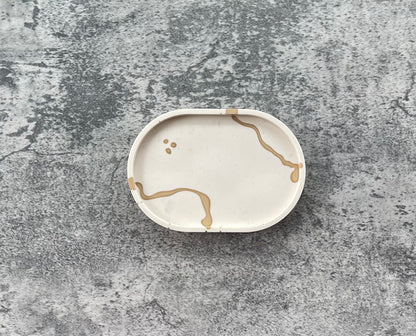 Oval Trinket Dish | Off White, Light Brown