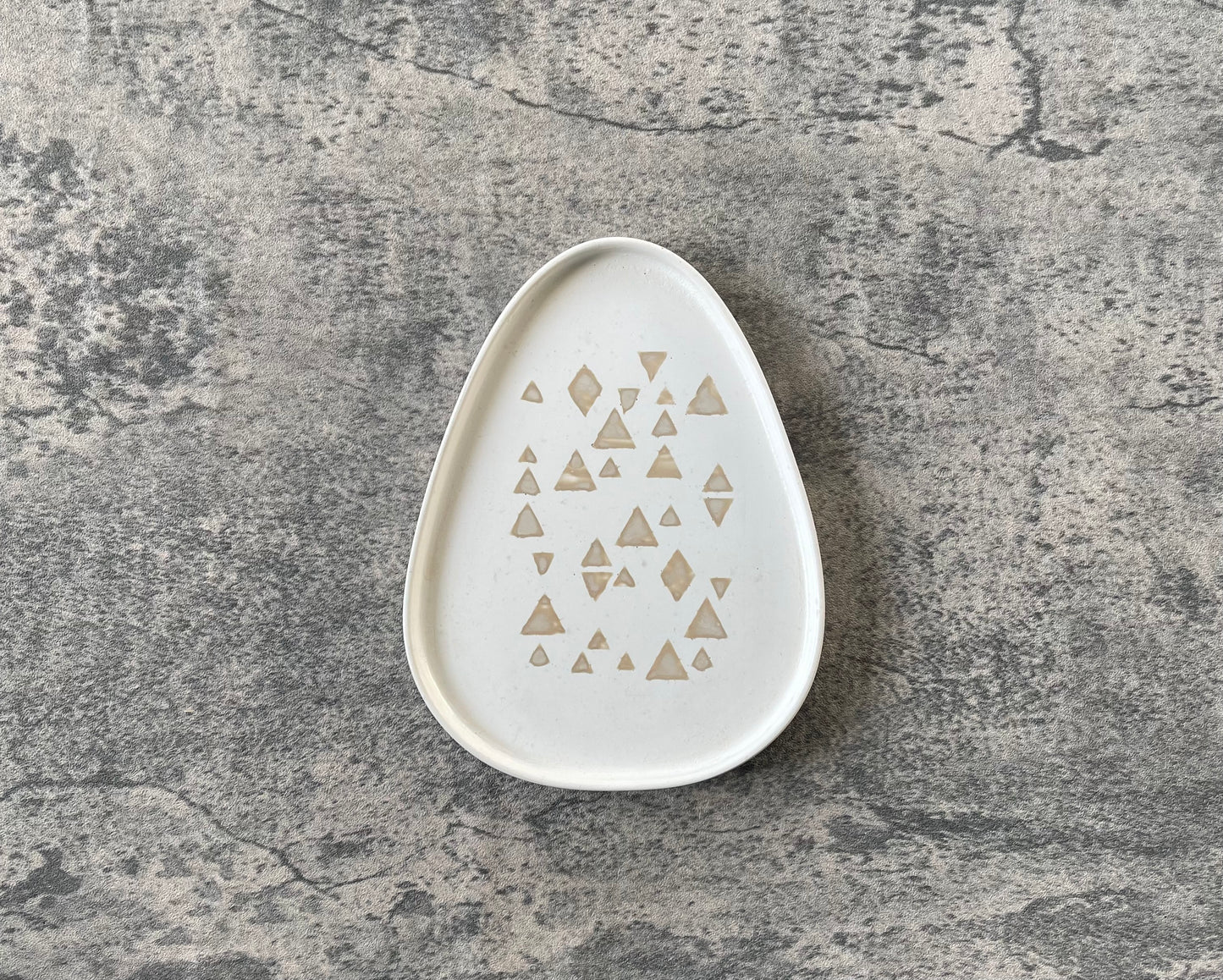 Medium Triangle Tray | Beige