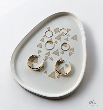 Medium Triangle Tray | Beige