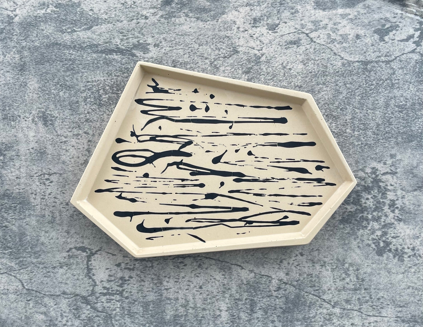 Medium Accent Tray | Tan & Black
