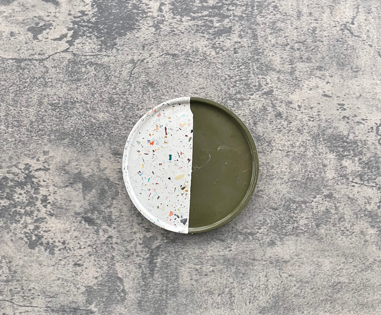 Flat Circle Tray | Green + Terrazzo
